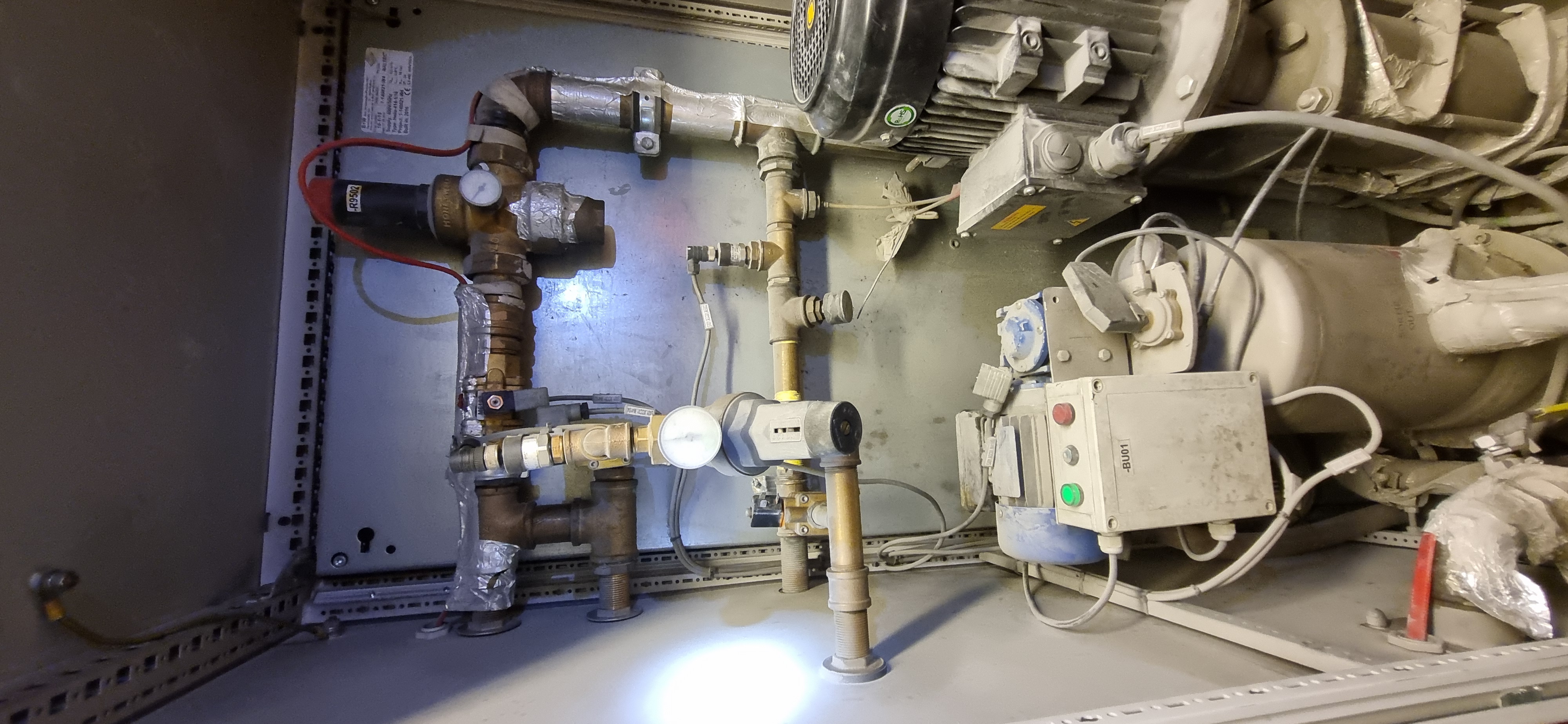 Trabajo eléctrico y mantención